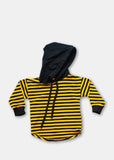 Sweat à capuche et pantalon noir et jaune